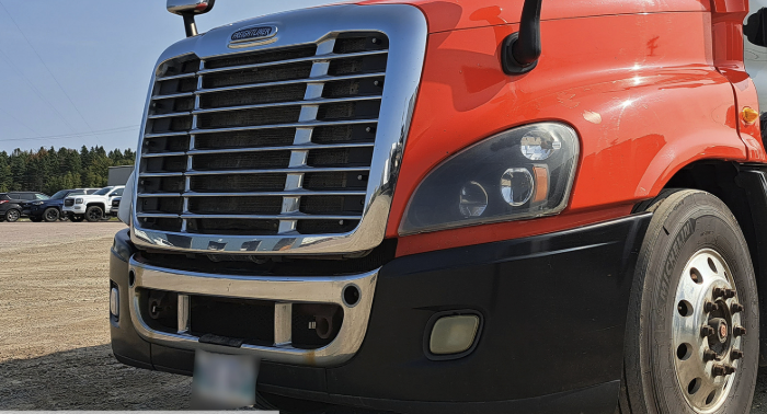 Freightliner Cascadia Chrome Bumper