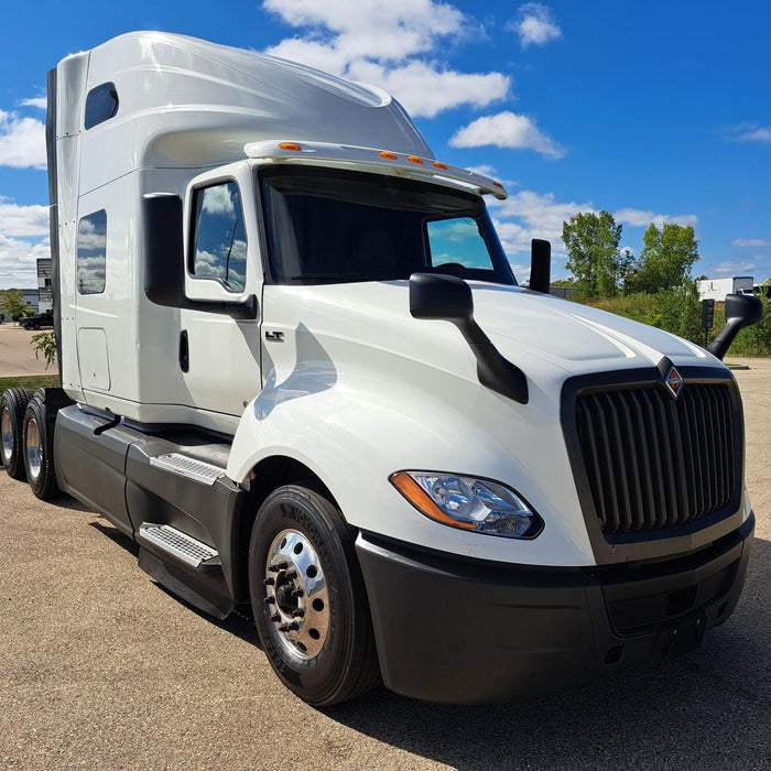 Upgrade Your International LT625 with EverTrust’s Halogen Headlight Assembly